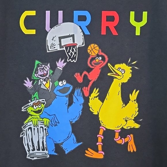Under Armour x CURRY | SESAME STREET | Boys Dark Navy Sweatshirt, Size M ~ EUC - Picture 3 of 10
